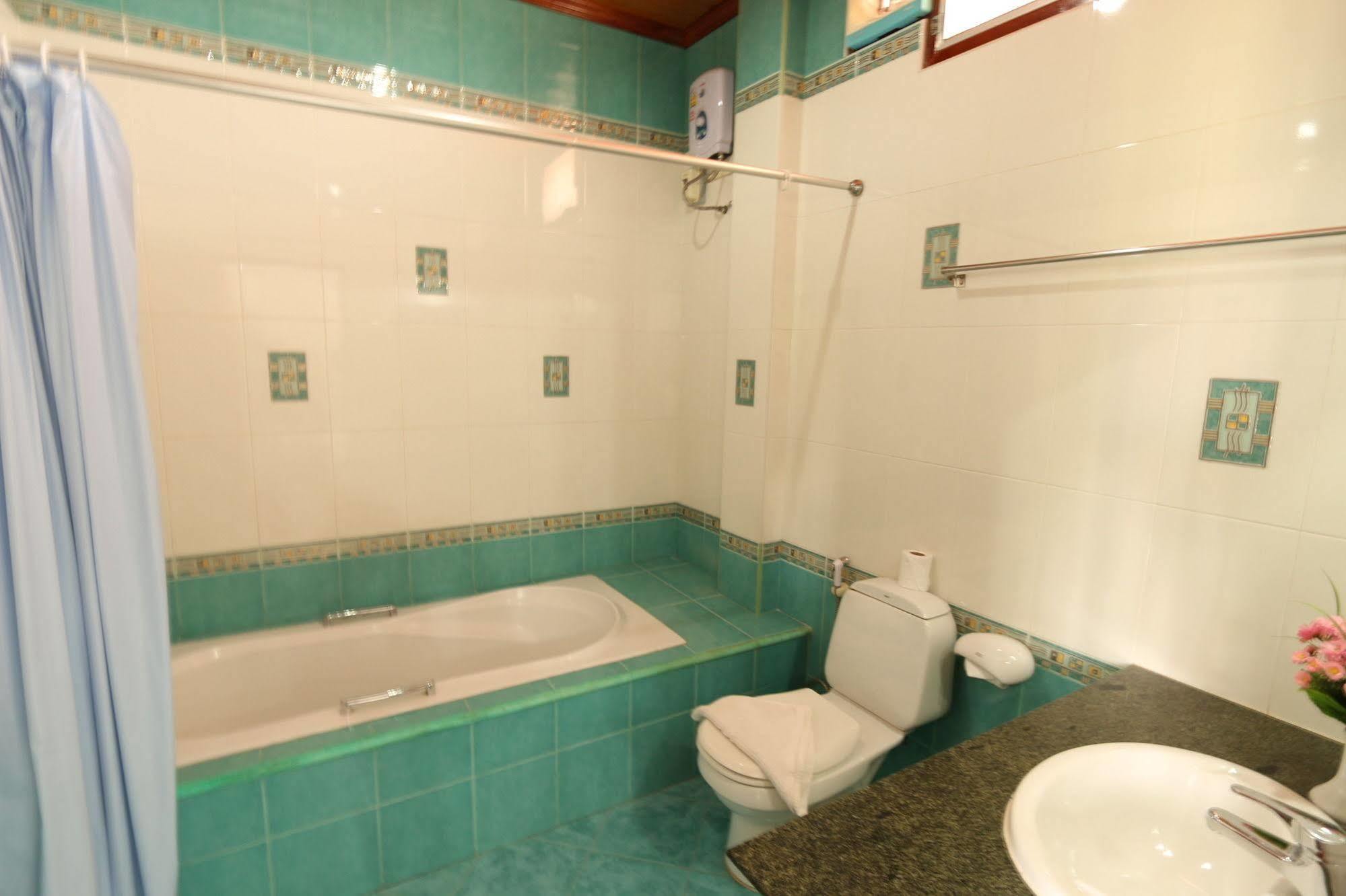 Lalco Ar Hotel Ban Nongdouang Exteriör bild