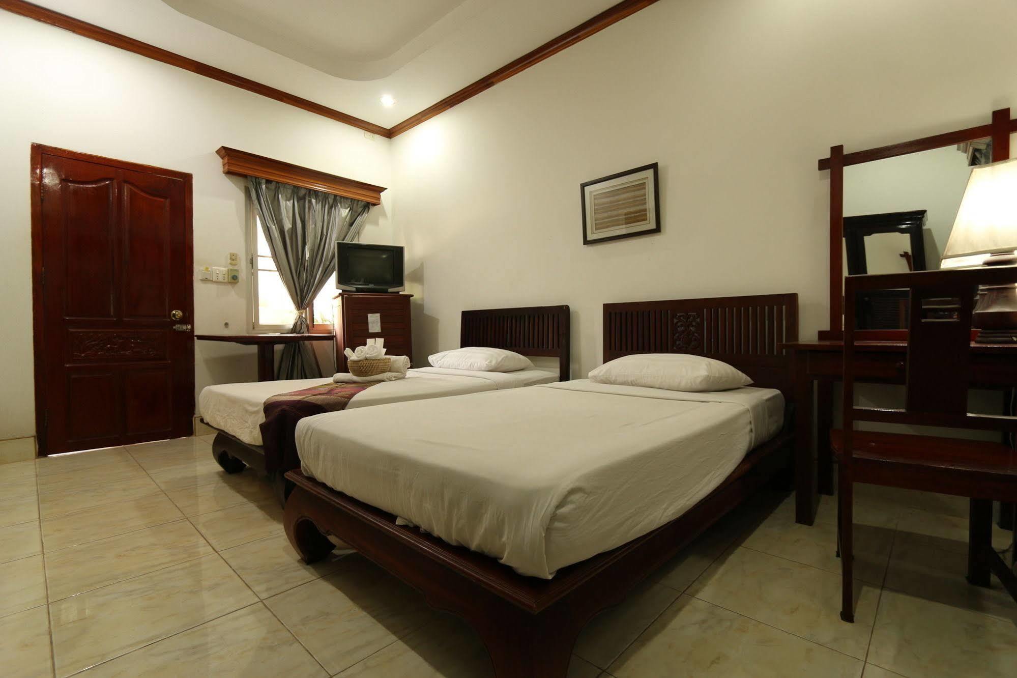 Lalco Ar Hotel Ban Nongdouang Exteriör bild