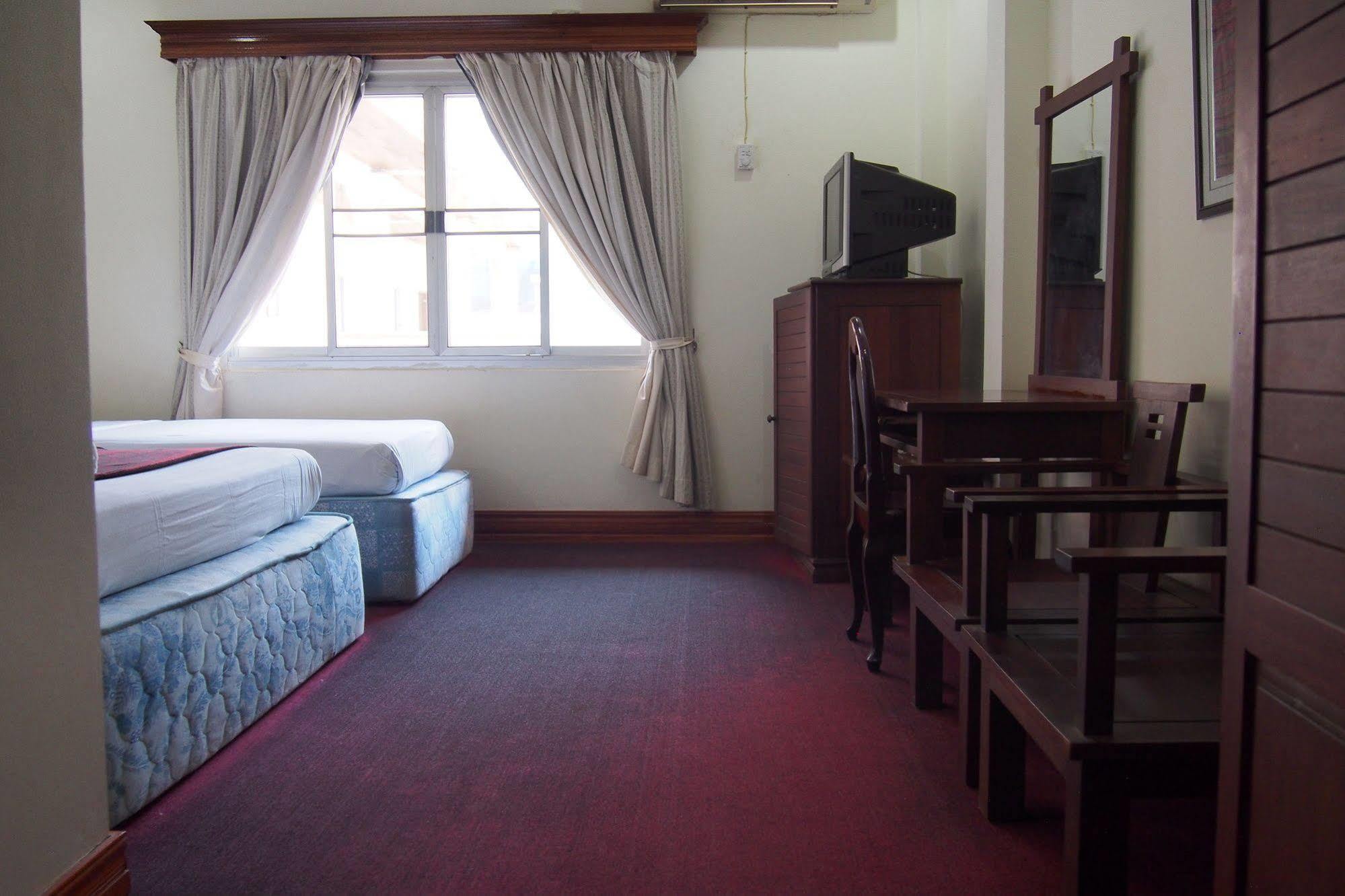 Lalco Ar Hotel Ban Nongdouang Exteriör bild